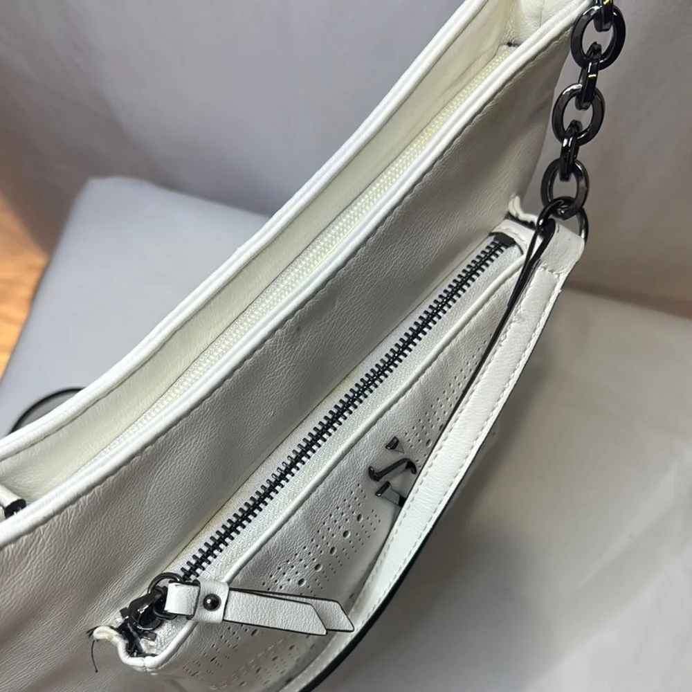 Simply Vera lWhite Perforated Shoulder Bag